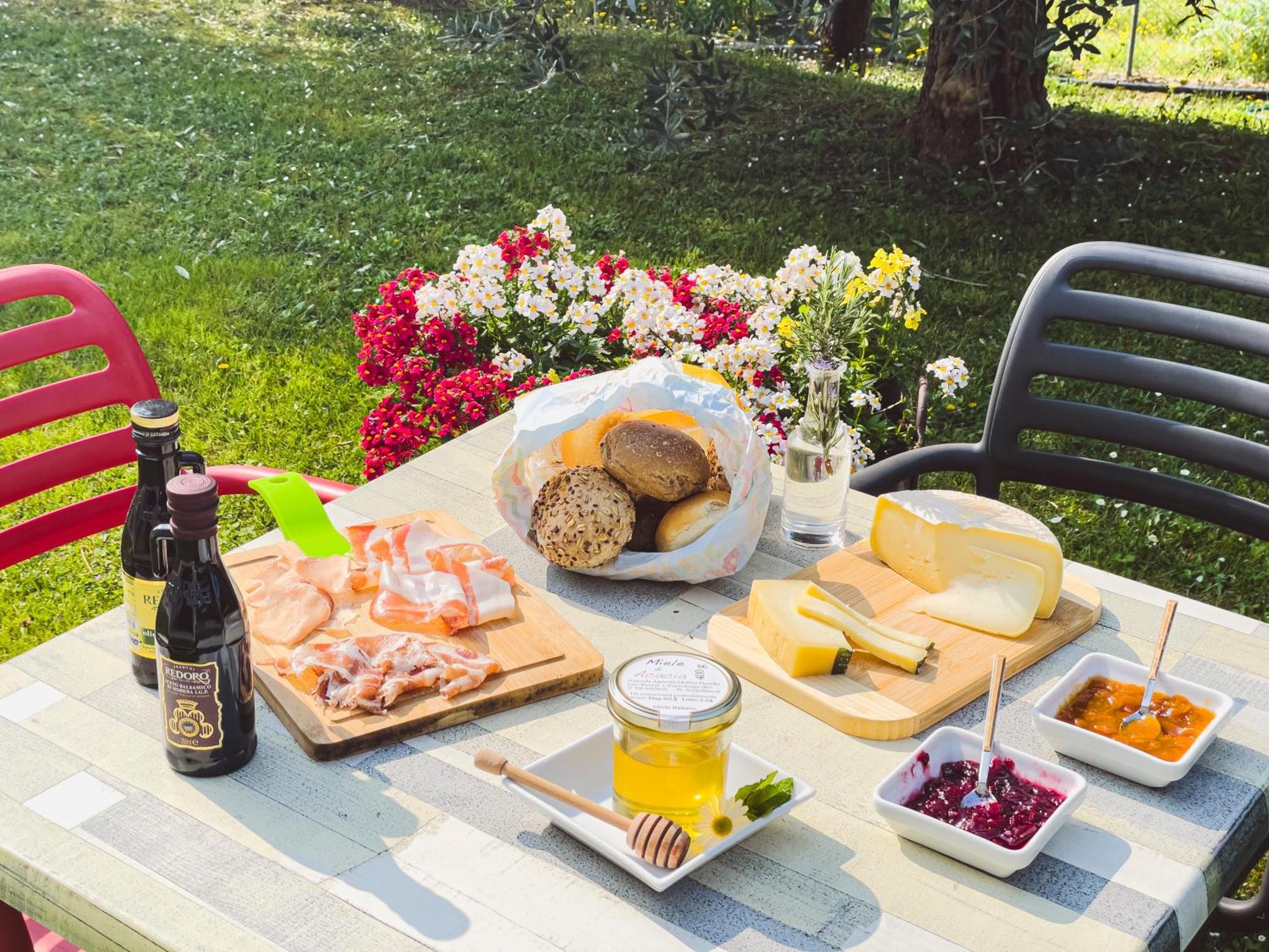 Agriturismo" Il Glicine Bianco" Monzambano Εξωτερικό φωτογραφία